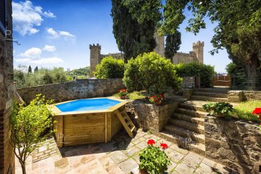 Piscina in legno da giardino Jardin 354: legno pre-trattato, liner anti-UV, kit completo. Goditi l’estate con un tuffo elegante e duraturo direttamente a casa.